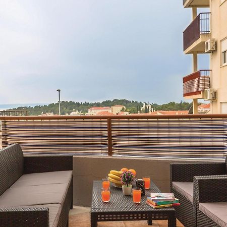 Stunning Apartment In Makarska With Kitchen Ngoại thất bức ảnh